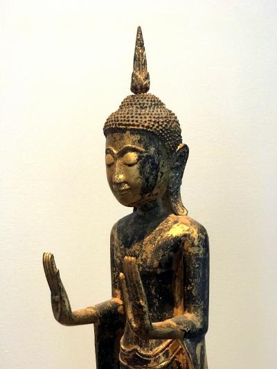 An Antique Gilt Wood Buddha Statue