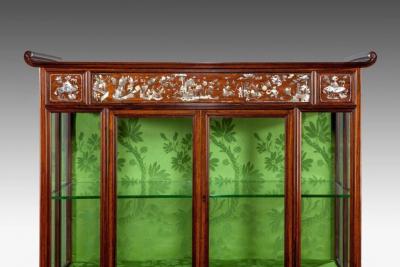 An English Victorian exhibition quality cabinet
