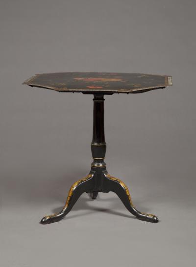 An Extremely Rare Pair Of George III Lacquer And T le Peinte Center Tables