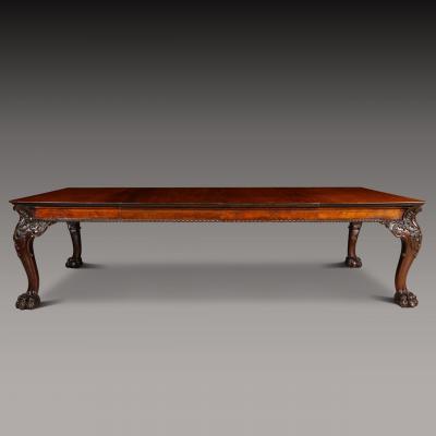 An Irish Walnut Extending Dining Table Mid 19th Century