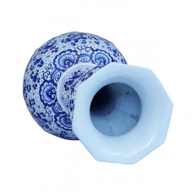 An impressive early 18th century Dutch Delft vase