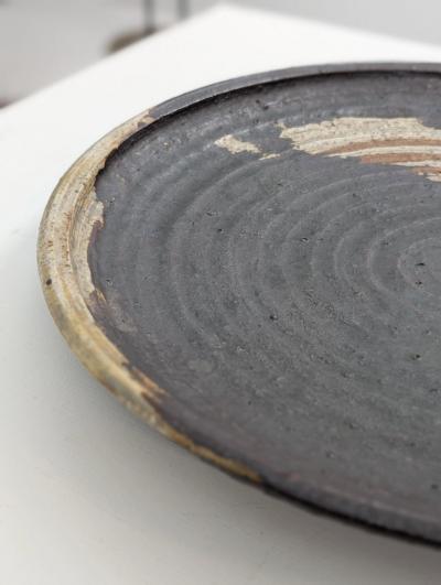 Annikki Hovisaari Modernist Annikki Hovisaari Stoneware Dish in Earthy Colours Arabia 1960s