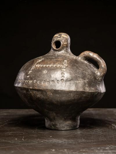 Anthropomorphic ceramic vessel Luba People DRC 