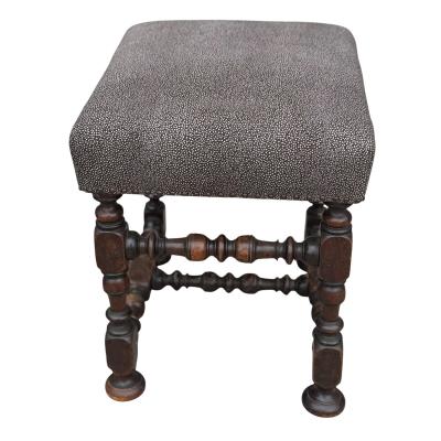 Antique 17c William Mary Walnut Ottoman Footstool