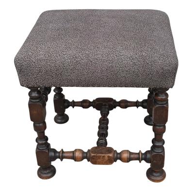 Antique 17c William Mary Walnut Ottoman Footstool