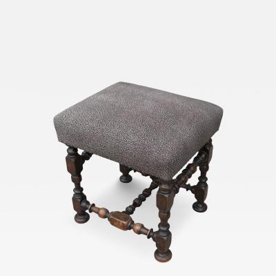 Antique 17c William Mary Walnut Ottoman Footstool