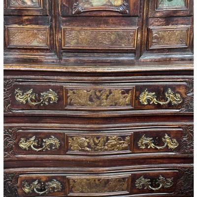 Antique 18c Louis XV Carved Walnut Vaisselier With Built in Clock