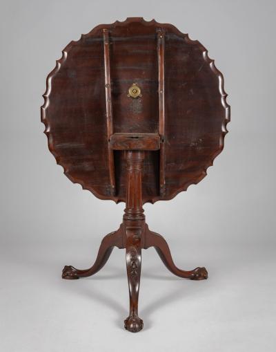 Antique 18th Century Tilt Top Pie Crust Pedestal Table