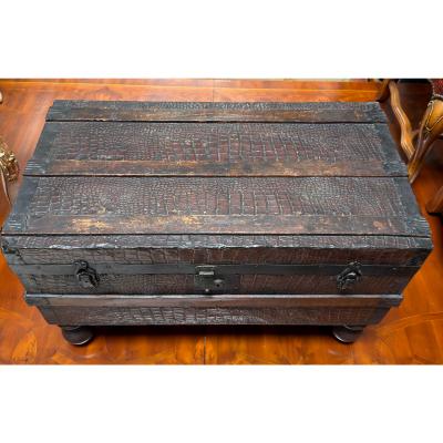 Antique 1920 s Crocodile Leather Steamer Trunk Coffee Table