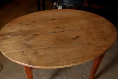 Antique 19th Century Cherry Oval Table