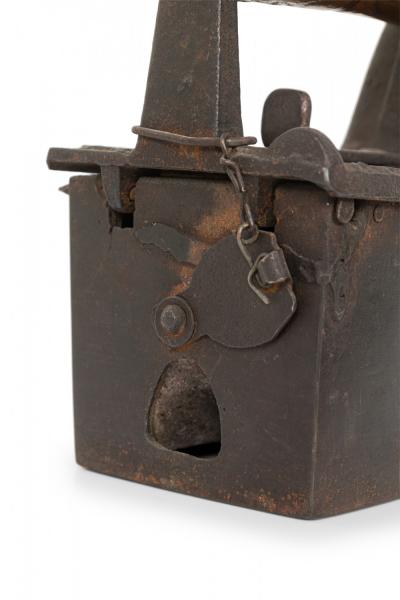 Antique American Country Clothes Iron