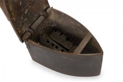 Antique American Country Clothes Iron