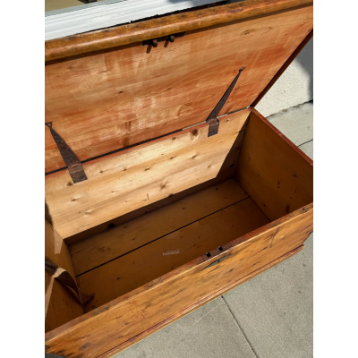 Antique American Country Rustic Wood Chest Trunk