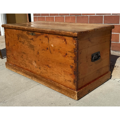 Antique American Country Rustic Wood Chest Trunk