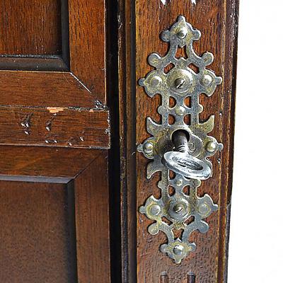 Antique Austrian Seven Drawer Seminier Chest with Side Lock