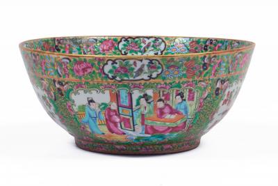 Antique Chinese Export Porcelain Rose Medallion Bowl