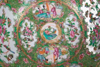 Antique Chinese Export Porcelain Rose Medallion Bowl