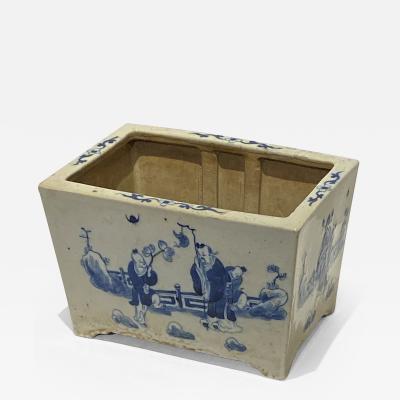 Antique Chinese Porcelain Cache Pot