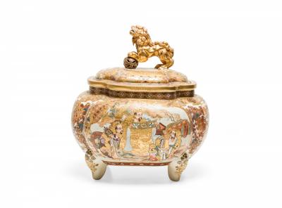 Antique Chinese Porcelain and Eglomise Gold Scenic Lidded and Footed Box