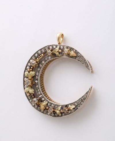 Antique Crescent Moon Diamond White Gold Pendant