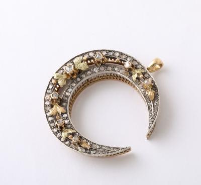 Antique Crescent Moon Diamond White Gold Pendant