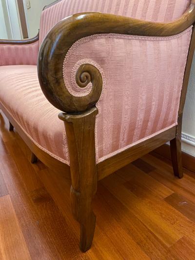 Antique French Pink color Sofa in Walnut 1830