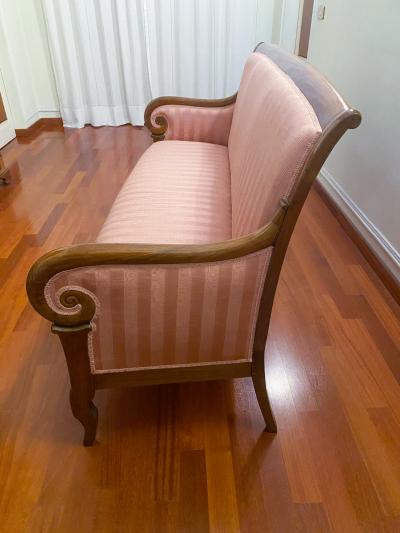 Antique French Pink color Sofa in Walnut 1830