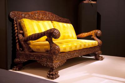 Antique Indian Bombay Padouk Wood Exotic Superbly Carved Settee