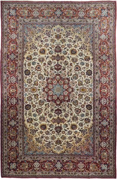 Antique Isfahan Rug 68 x 109