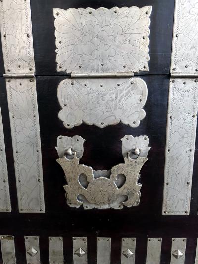 Antique Korean Bandaji Chest Pyongyang Province Joseon Dynasty