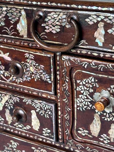 Antique Korean Mother of Pearl Inlay Lacquer Accessory Chest Joseon Dynasty