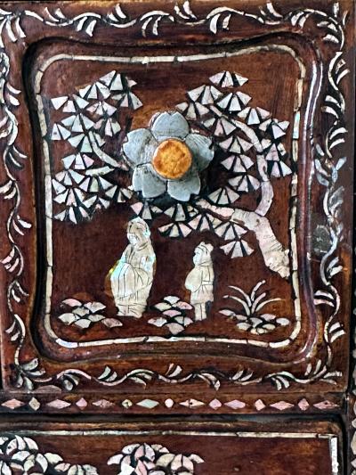 Antique Korean Mother of Pearl Inlay Lacquer Accessory Chest Joseon Dynasty