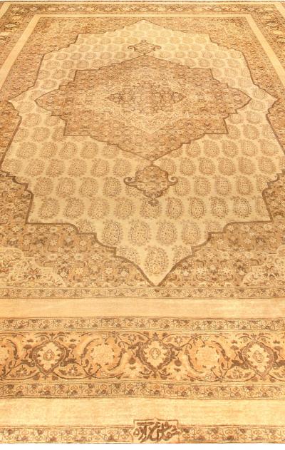 Antique Persian Tabriz Cream Background Handmade Wool Rug