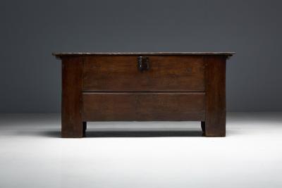 Antique Rustic Oak Coffer England Early 18th Century