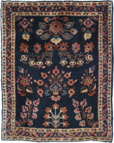 Antique Sarouk Rug 111 x 26