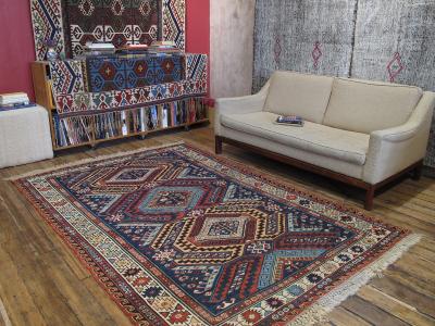 Antique Sumak
