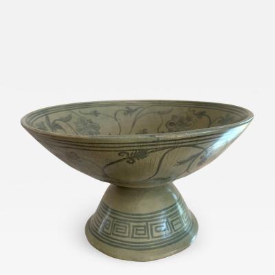 Antique Thai Celadon Stemmed Dish Sukhothai Sawankhalok