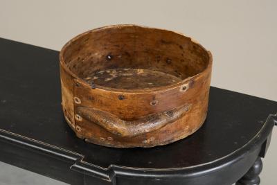 Antique Wabi Sabi Bowl or Centerpiece in Wood with Handle 19th Century