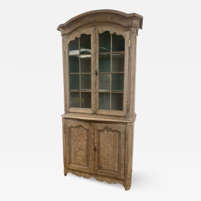 Antique elegant Flemish Vitrine in Bleached Oak