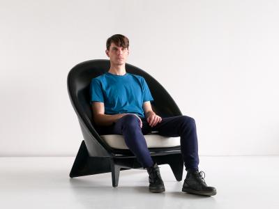 Antti Nurmesniemi Pair of Antti Nurmesniemi Lounge Chairs Designed for Hotel Palace Finland 1952