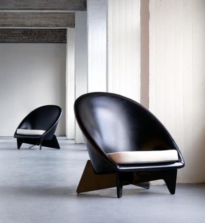Antti Nurmesniemi Pair of Antti Nurmesniemi Lounge Chairs Designed for Hotel Palace Finland 1952