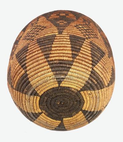 Apache polychrome olla