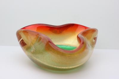 Archimede Seguso Archimede Seguso Multicolored Glass with Gold Fleck Bowl 1960 Italy