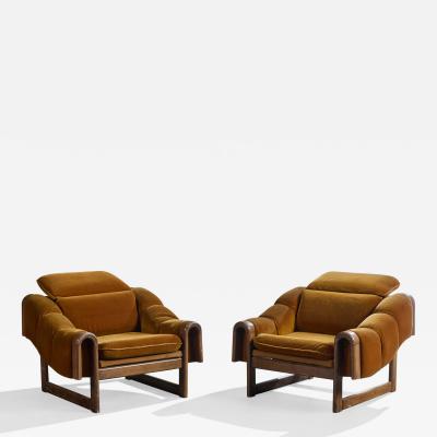 Argentine Designer Lounge Chairs with Wood and Velvet Argentina 1960s