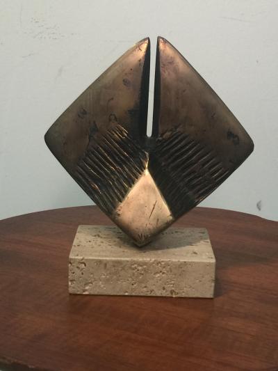 Arnaldo Pomodoro MODERNIST BRONZE AND TRAVERTINE MARBLE PAIR OF SCULPTURES