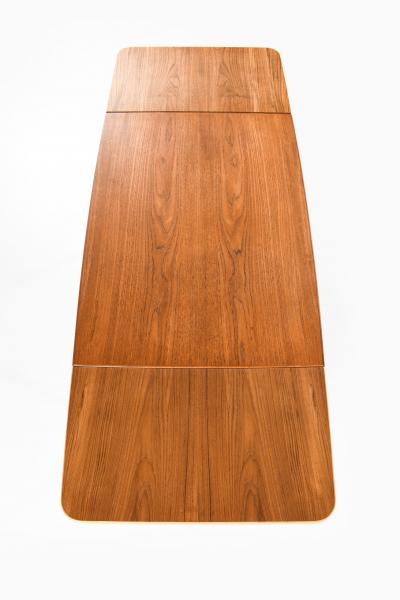 Arne Hovmand Olsen Dining Table Produced by Skovmand Andersen