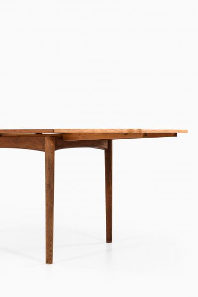 Arne Hovmand Olsen Dining Table Produced by Skovmand Andersen