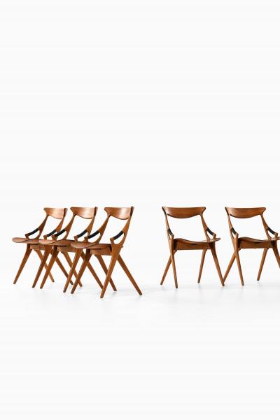 Arne Hovmand Olsen Set of Six Dining Chairs Model 210 by Arne Hovmand Olsen 1957