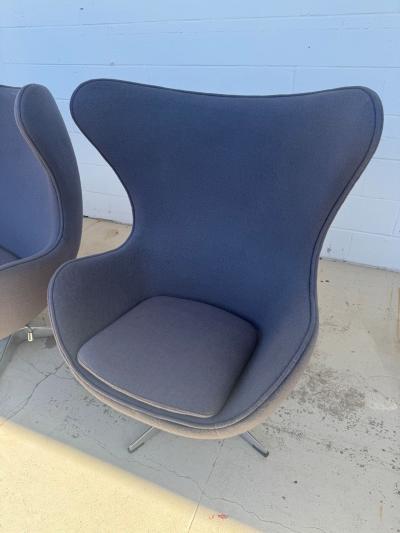 Arne Jacobsen 4 Arne Jacobesen Egg Chairs