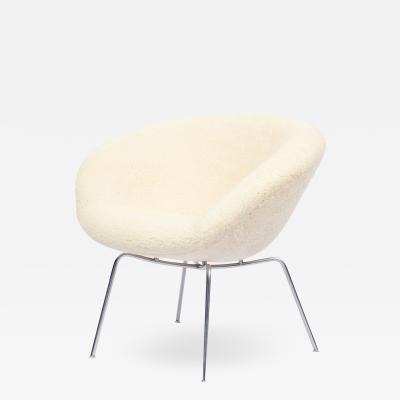 Arne Jacobsen ARNE JACOBSEN POT CHAIR UPHOLSTERED IN SHEEPSKIN